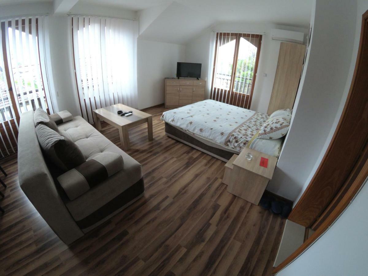 Apartment And Rooms Konak Visegrad Bagian luar foto