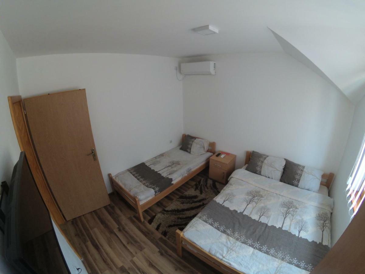 Apartment And Rooms Konak Visegrad Bagian luar foto