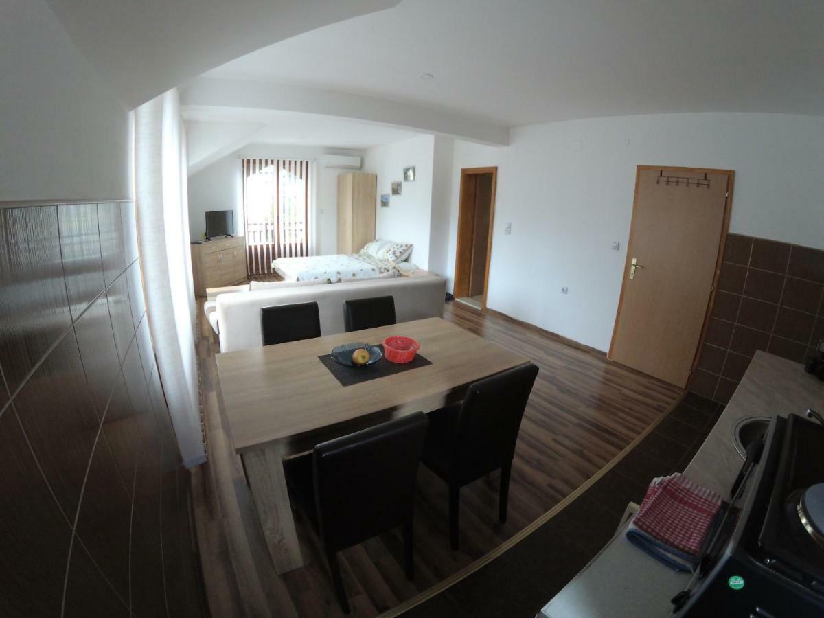 Apartment And Rooms Konak Visegrad Bagian luar foto