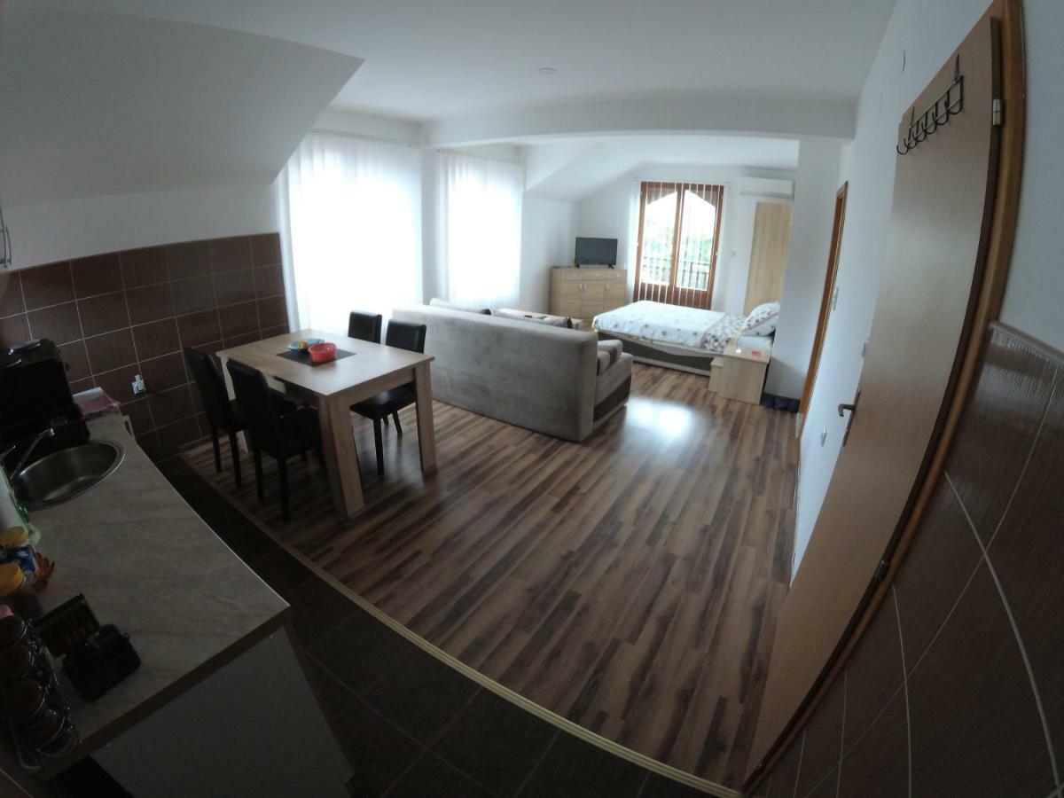 Apartment And Rooms Konak Visegrad Bagian luar foto