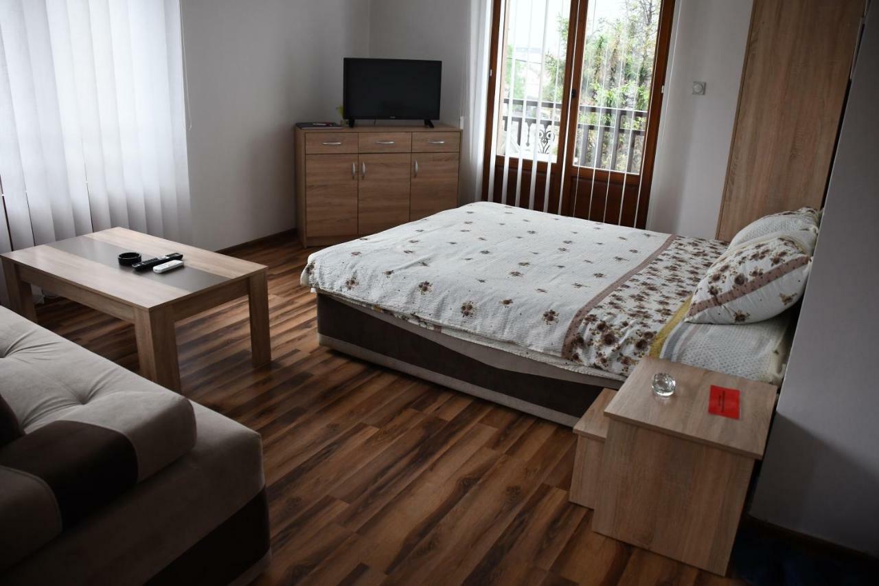 Apartment And Rooms Konak Visegrad Bagian luar foto
